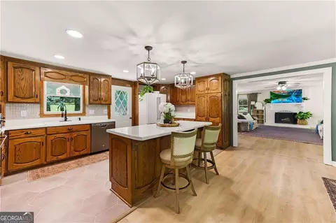Kitchen - 174 Sunset Pl, Canton, GA 30114 photo 5 of 5