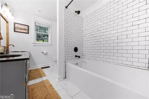 Bath - 174 Sunset Pl, Canton, GA 30114 photo 3 of 4