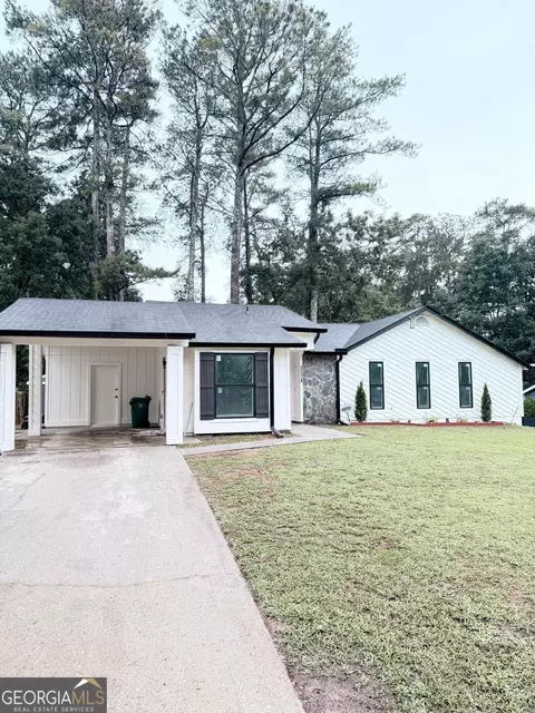 2238 Leslie Brook Dr, Decatur, GA 30035