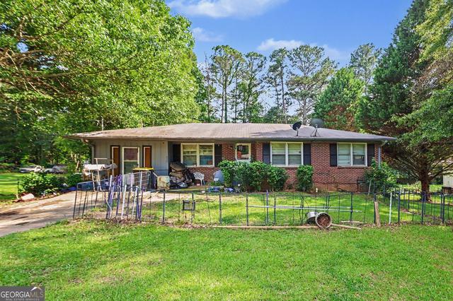 493 Mehaffey Dr, Fairburn, GA 30213