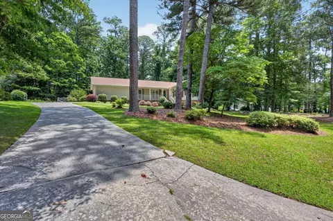 2868 Hickory Ln, Snellville, GA 30078
