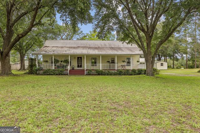46 Lakeview Dr, Folkston, GA 31537
