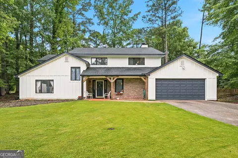 301 Martingale Dr, Peachtree City, GA 30269
