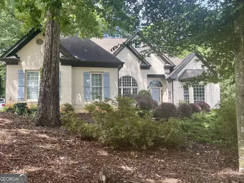 537 Old Collins Rd, Hoschton, GA 30548