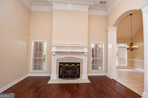 Living - 107 Arbor Ln, Centerville, GA 31028 photo 5 of 7