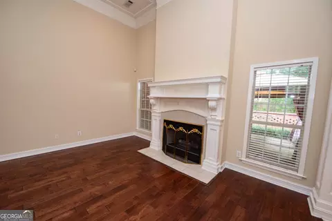 Living - 107 Arbor Ln, Centerville, GA 31028 photo 4 of 7