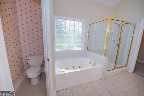 Bath - 107 Arbor Ln, Centerville, GA 31028 photo 6 of 10