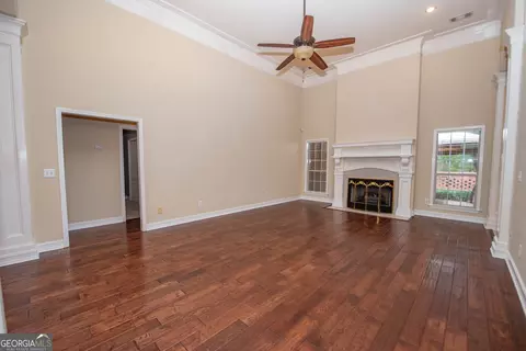 Living - 107 Arbor Ln, Centerville, GA 31028 photo 3 of 7