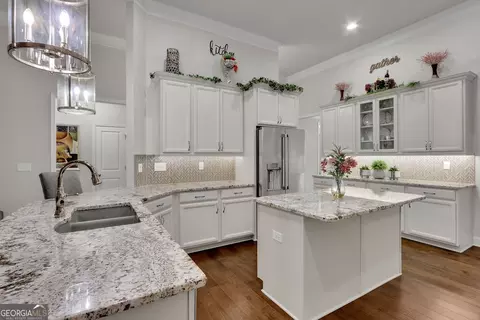 Kitchen - 3848 Heirloom Loop Ct, Buford, GA 30519 photo 6 of 7