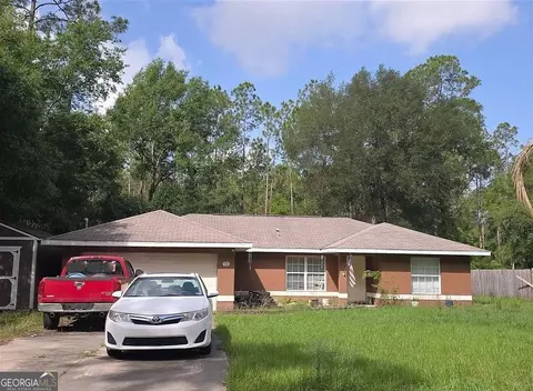 72 Guava Pass Dr, Ocklawaha, FL 32179