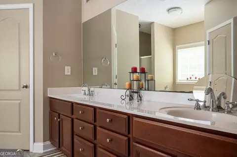 Bath - 1603 Highway 16 E, Jackson, GA 30233 photo 2 of 4