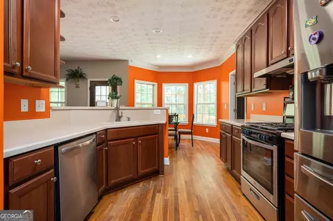 Kitchen - 1603 Highway 16 E, Jackson, GA 30233 photo 3 of 5