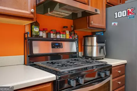 Kitchen - 1603 Highway 16 E, Jackson, GA 30233 photo 4 of 5