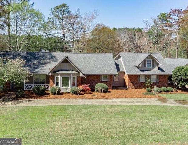 225 Meadowlark Ln, Fitzgerald, GA 31750