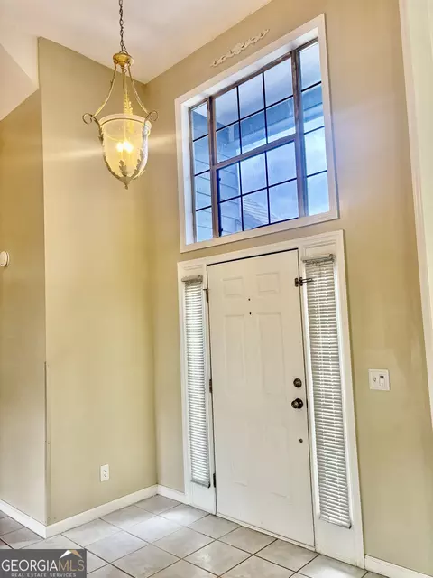 Entry Way - 207 Pebblebrook E, Warner Robins, GA 31088 photo 1 of 2