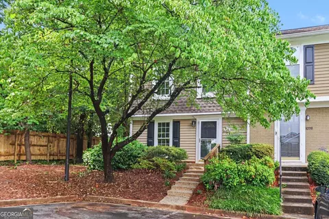 1074 New Haven Dr SW, Marietta, GA 30064