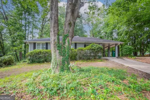 4696 Rockbridge Rd, Stone Mountain, GA 30083