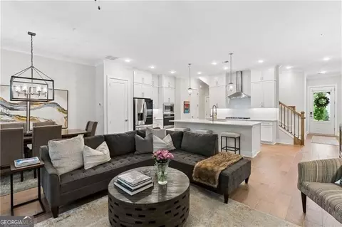1090 Harper Dr, Roswell, GA 30076