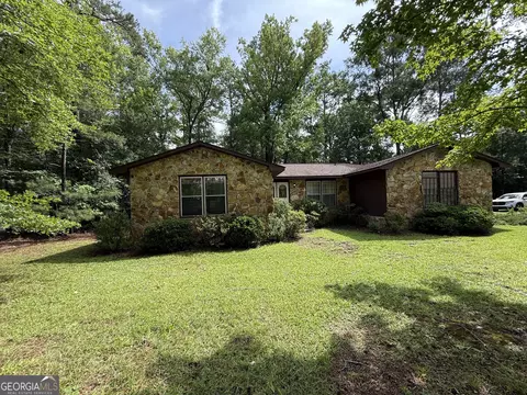 558 Lakewood Dr, Thomson, GA 30824