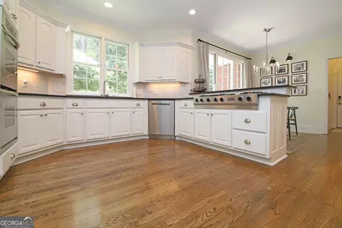Kitchen - 103 Woodchase Dr, Lagrange, GA 30240 photo 2 of 7