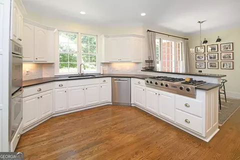 Kitchen - 103 Woodchase Dr, Lagrange, GA 30240 photo 7 of 7