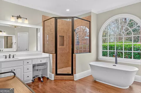 Bath - 103 Woodchase Dr, Lagrange, GA 30240 photo 4 of 11