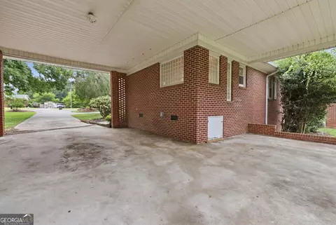 Exterior - 466 Rose Ln, Toccoa, GA 30577 photo 16 of 24