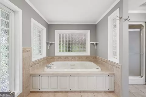 Bath - 466 Rose Ln, Toccoa, GA 30577 photo 3 of 5