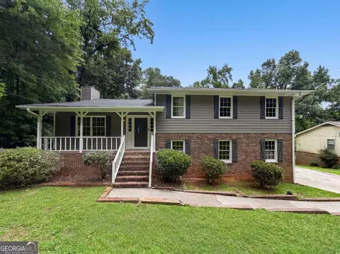 6486 Lynndale Ln, Morrow, GA 30260