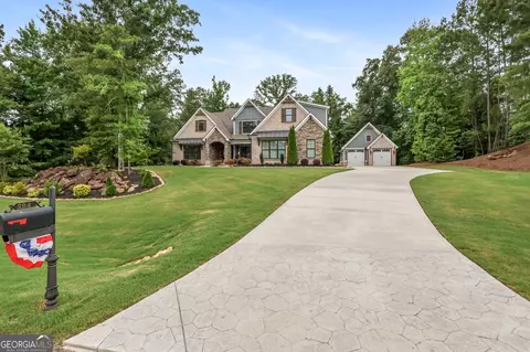 204 Tuxedo Cir, Forsyth, GA 31029