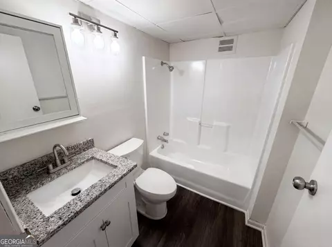 Bath - 2904 Marlin Dr, Chamblee, GA 30341 photo 2 of 7