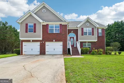 70 Feldspar Dr, Jefferson, GA 30549