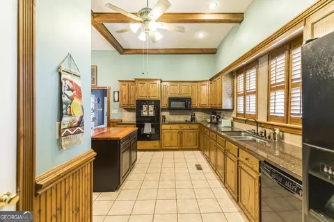 Kitchen - 224 Oak Ave, Pinehurst, GA 31070 photo 4 of 4