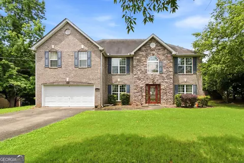 829 Sweden Forest Cv, Hampton, GA 30228