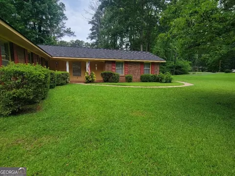 Exterior - 146 Cascade Cir, Lagrange, GA 30241 photo 3 of 7