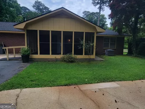 Exterior - 146 Cascade Cir, Lagrange, GA 30241 photo 6 of 7