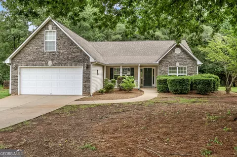 147 Laurel Ln, Social Circle, GA 30025