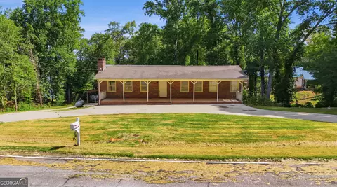 1042 Lakeland Dr, Toccoa, GA 30577