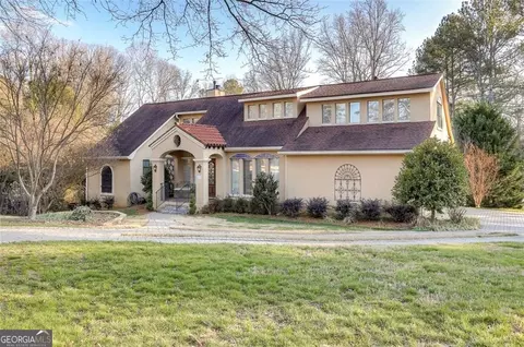 4474 Cove Island Dr NE, Marietta, GA 30067