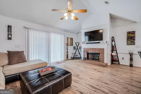 Living - 39 Del A Rae Cir, Guyton, GA 31312 photo 1 of 1