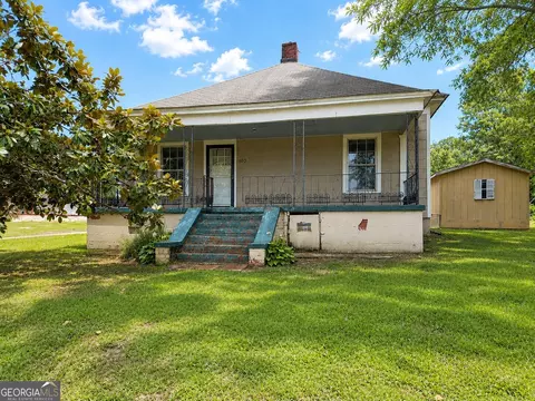 4512 Thomasville Dr, Acworth, GA 30101