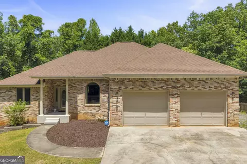 160 Quail Ridge Dr, Cleveland, GA 30528