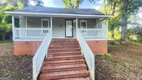 71 Sargent Railroad Ave, Newnan, GA 30263
