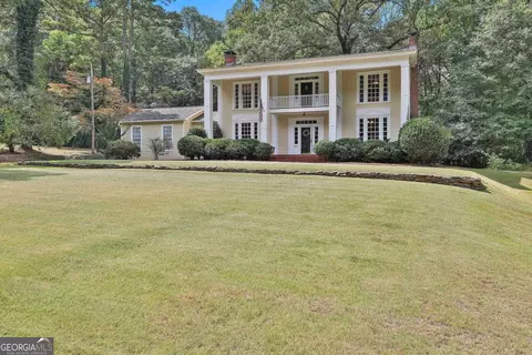 201 Maple Dr, Hogansville, GA 30230