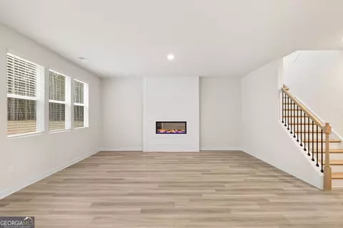 Living - 328 Conservation Trl, Jefferson, GA 30549 photo 1 of 2