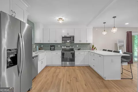 Kitchen - 462 Selfridge Rd, Mcdonough, GA 30252 photo 3 of 4