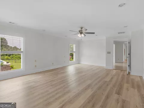 Living - 25 Walnut Ln, Covington, GA 30014 photo 15 of 21
