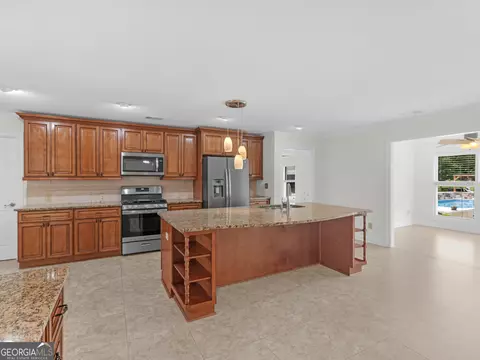 Kitchen - 25 Walnut Ln, Covington, GA 30014 photo 5 of 6