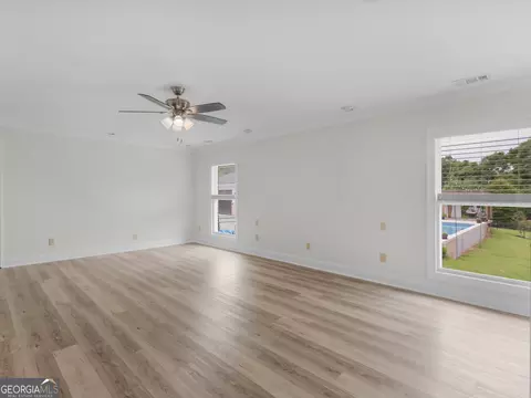 Living - 25 Walnut Ln, Covington, GA 30014 photo 16 of 21
