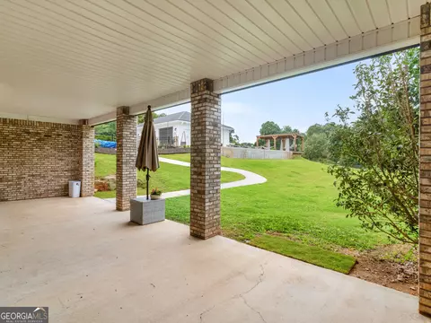 Exterior - 25 Walnut Ln, Covington, GA 30014 photo 5 of 14